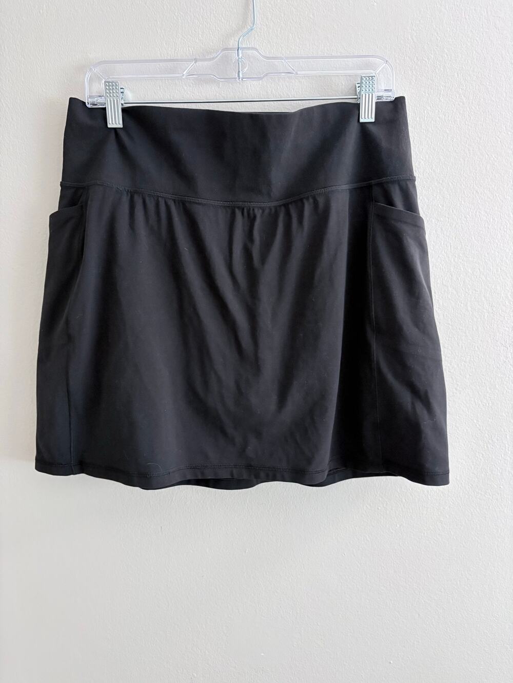 Athleta Salutation Stash 16 1/2" Skort Black Powervita Womens L